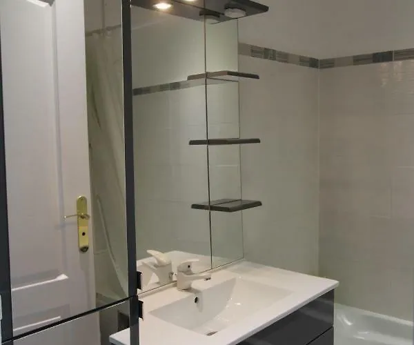 Front De Vue Panoramique Parking Securise